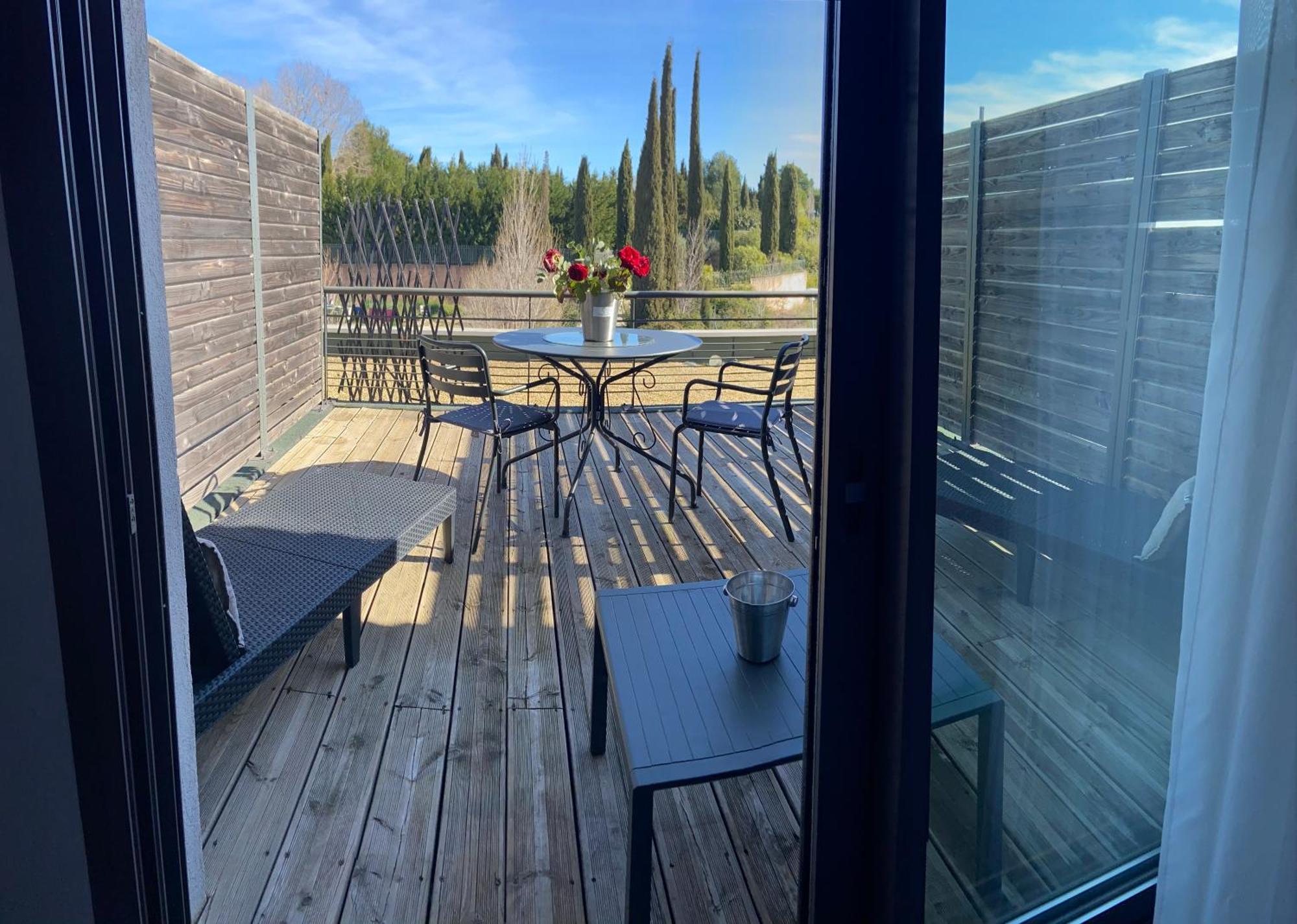 Les Terrasses D'Aix - Studio Avec Grande Terrasse Privee Éguilles Esterno foto